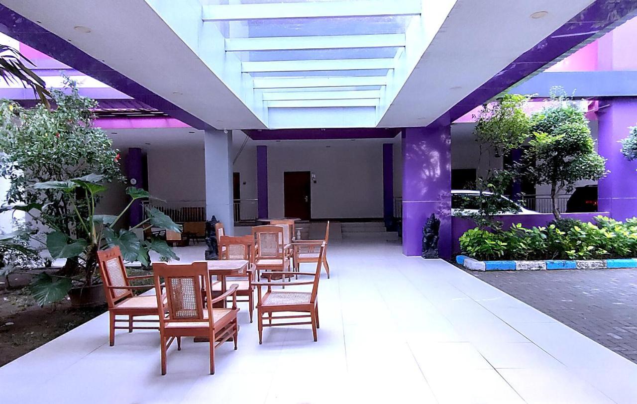 Twin Star Wisma tamu Surakarta (Solo)